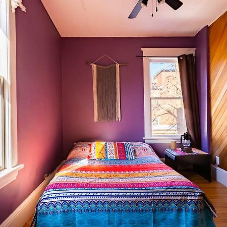 Auberge C'Mon Inn Hostel Moncton Buitenkant foto