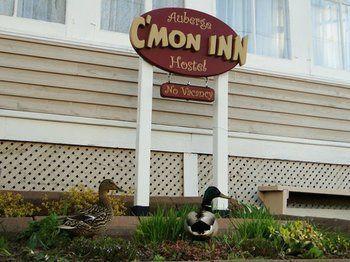 Auberge C'Mon Inn Hostel Moncton Buitenkant foto